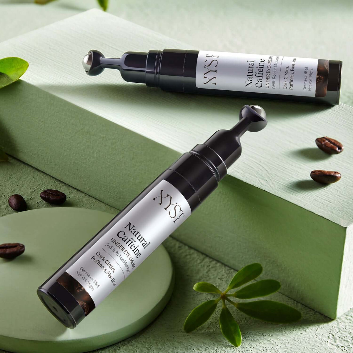 kobieta z widocznym nawilżeniem pod oczami