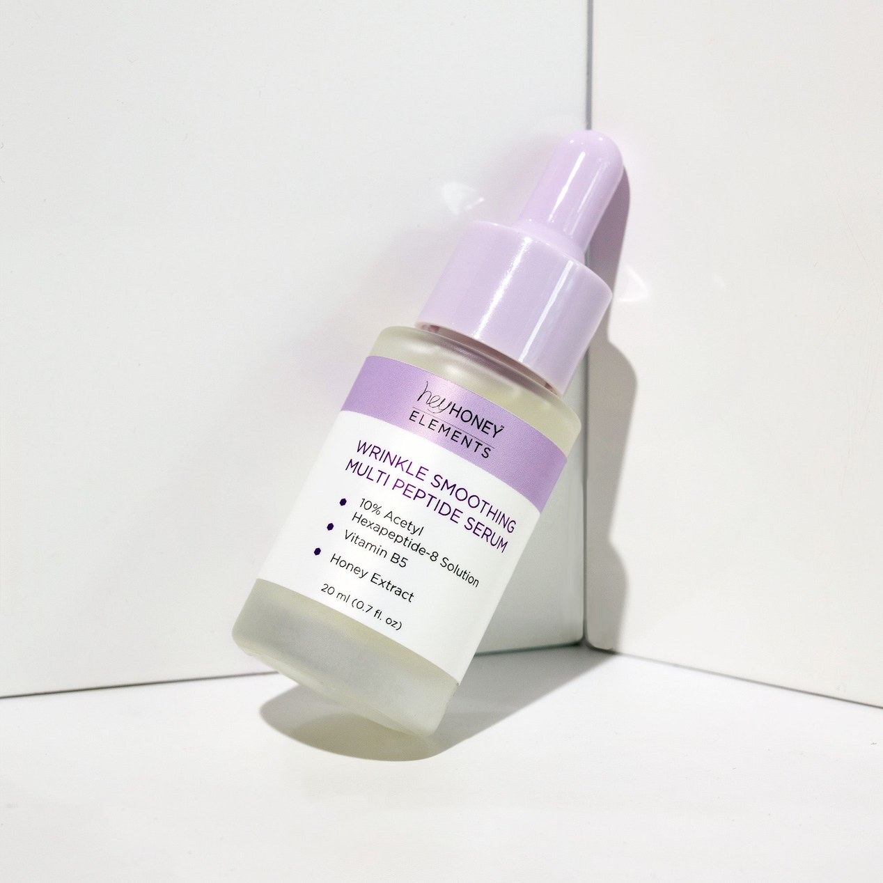 Warstwowanie serum peptydowego z kremem i retinoidami