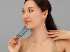 aplikacja serum przed snem twarz