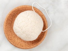 gąbka konjac do pielęgnacji twarzy z naturalnymi włóknami do oczyszczania