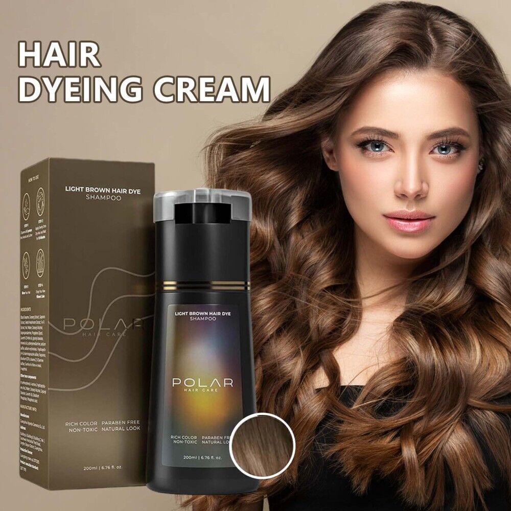 fryzjerka mieszająca farbę w misce z różnymi odcieniami brązu